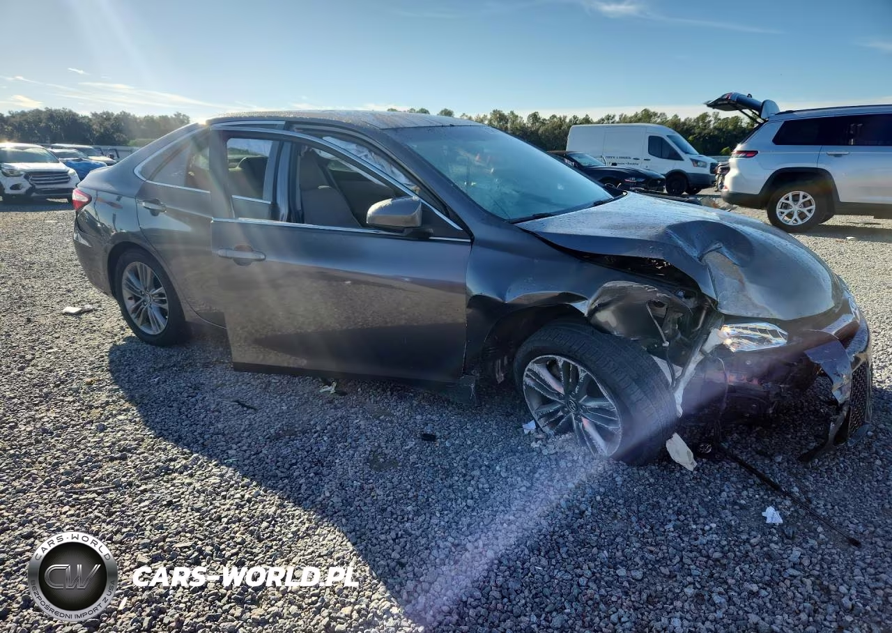 2017 Toyota Camry Se VIN:4T1BF1FK0HU403725 - 4