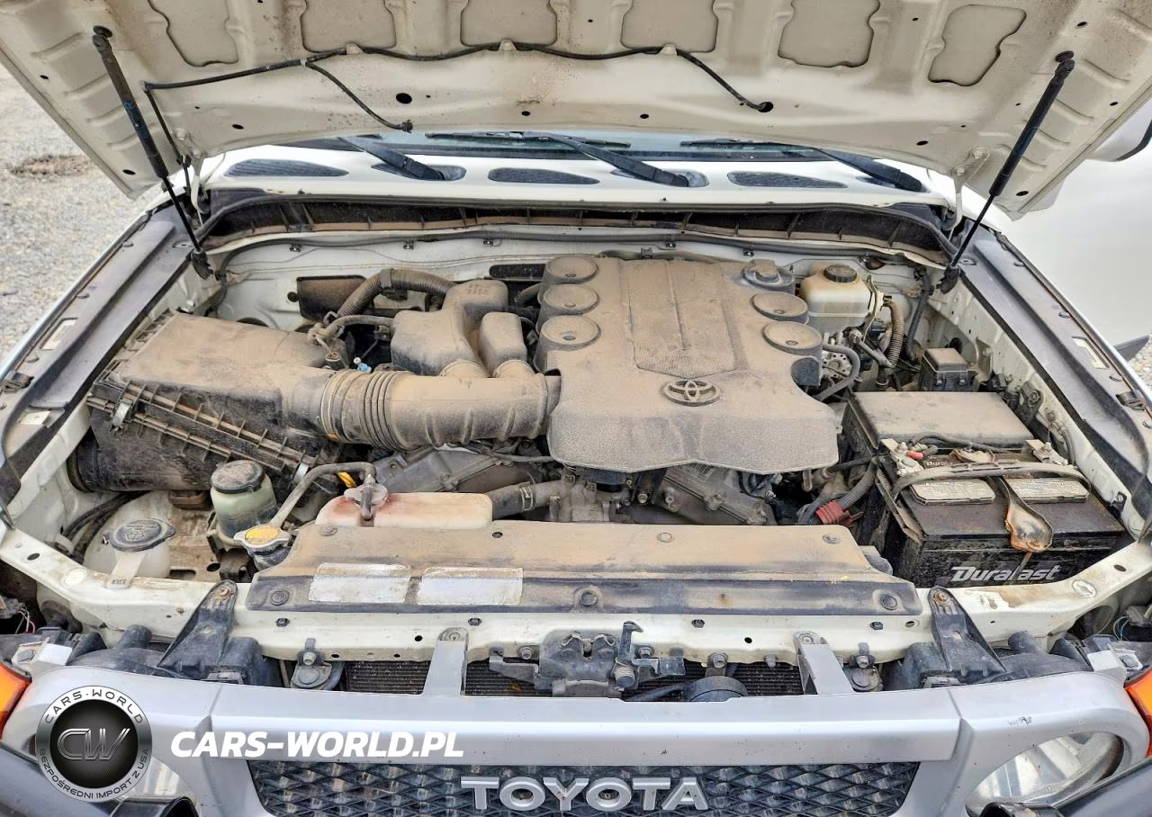 2011 Toyota Fj Cruiser Base VIN:JTEBU4BFXBK107811 - 12