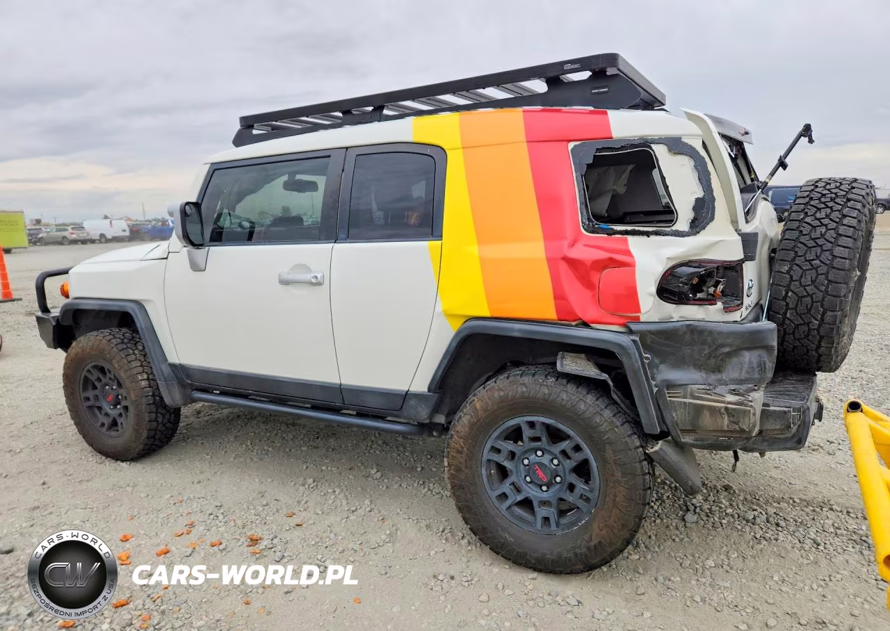 2011 Toyota Fj Cruiser Base VIN:JTEBU4BFXBK107811 - 2