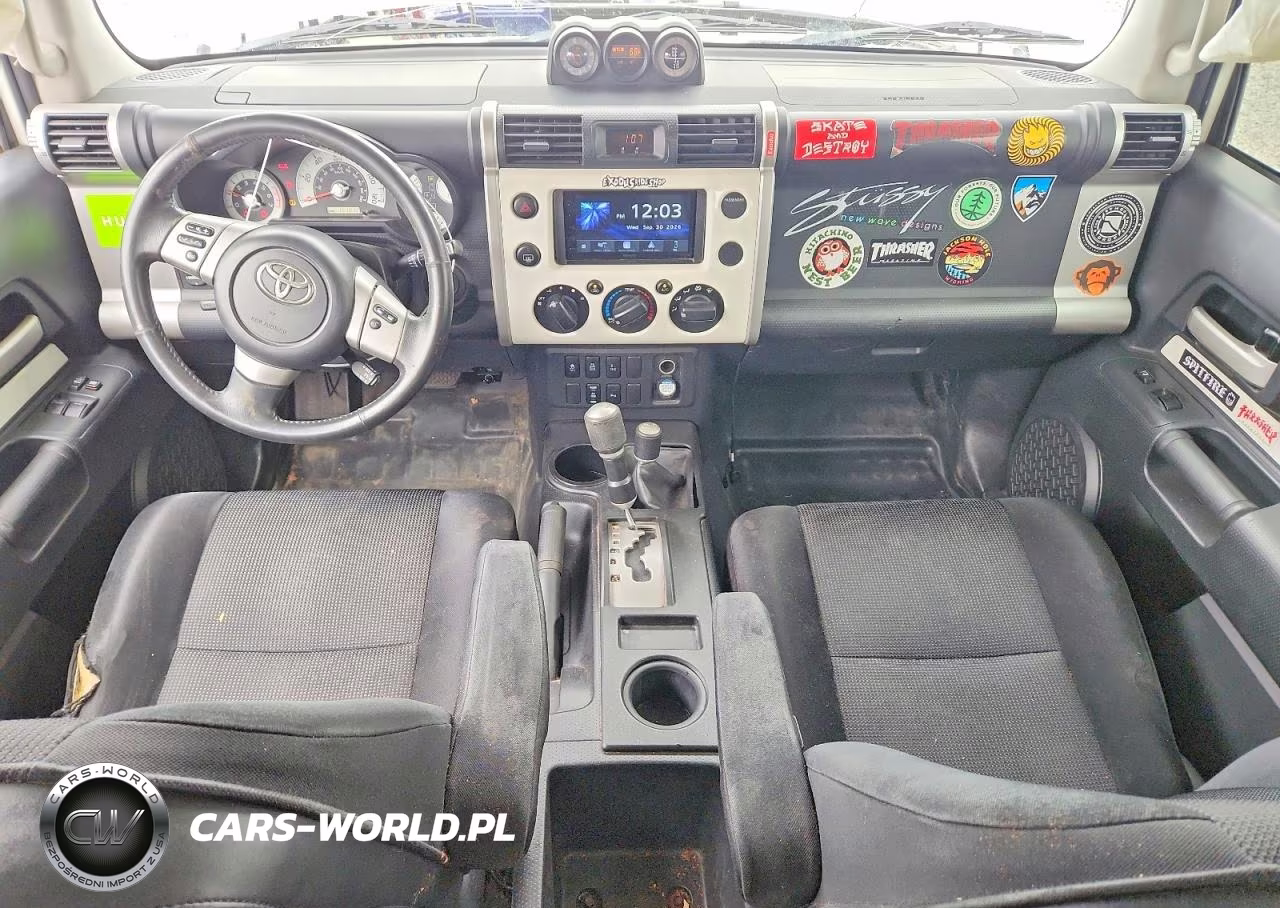 2011 Toyota Fj Cruiser Base VIN:JTEBU4BFXBK107811 - 8