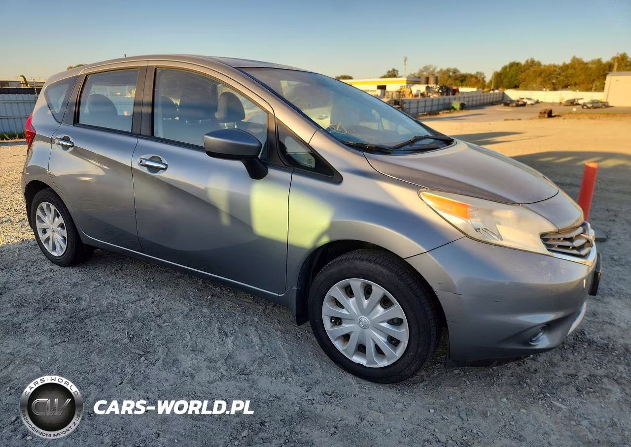 2015 Nissan Versa Note S Plus VIN:3N1CE2CP5FL436957 - 4