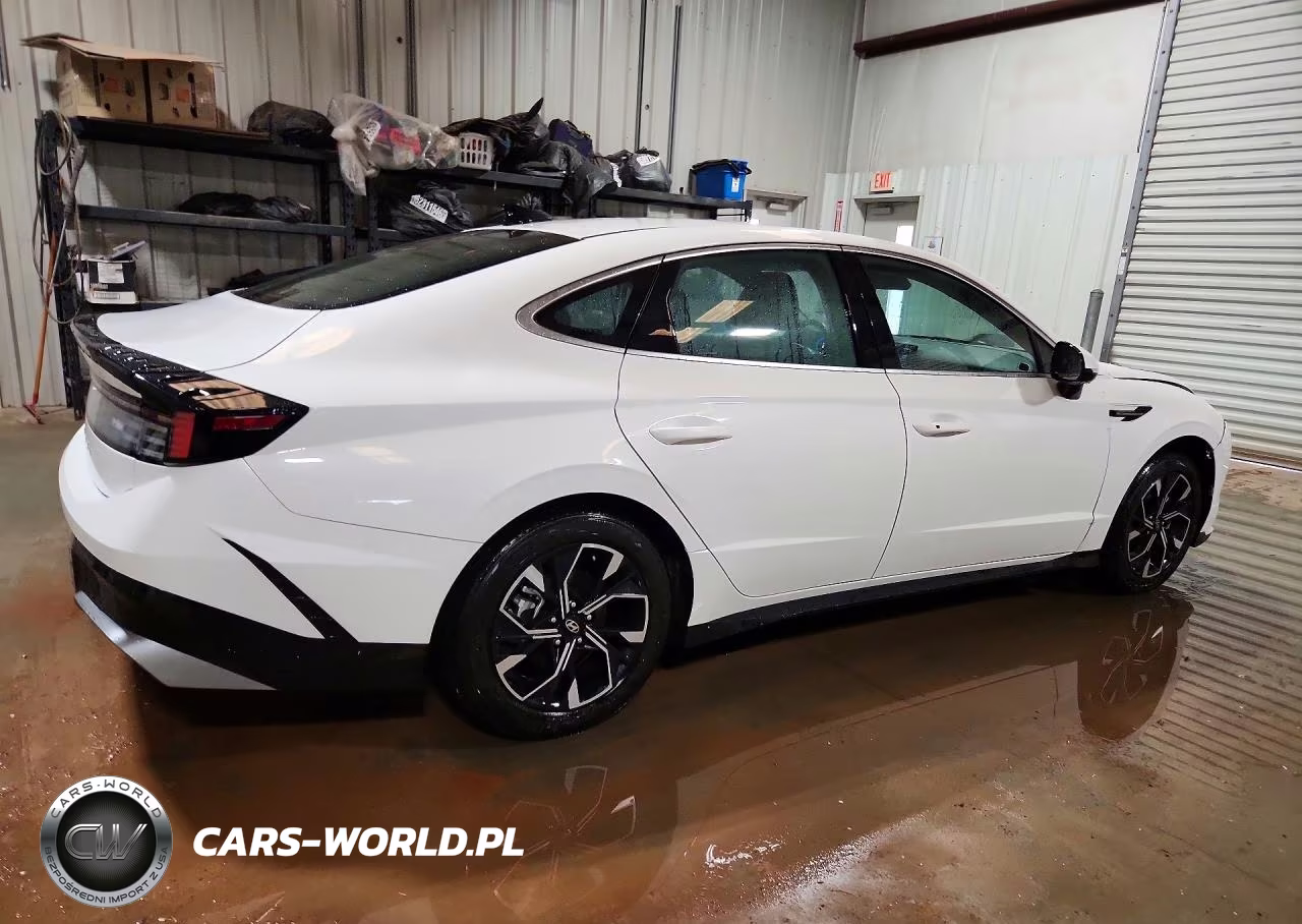 2025 Hyundai Sonata Sel VIN:KMHL64JA3SA513942 - 3
