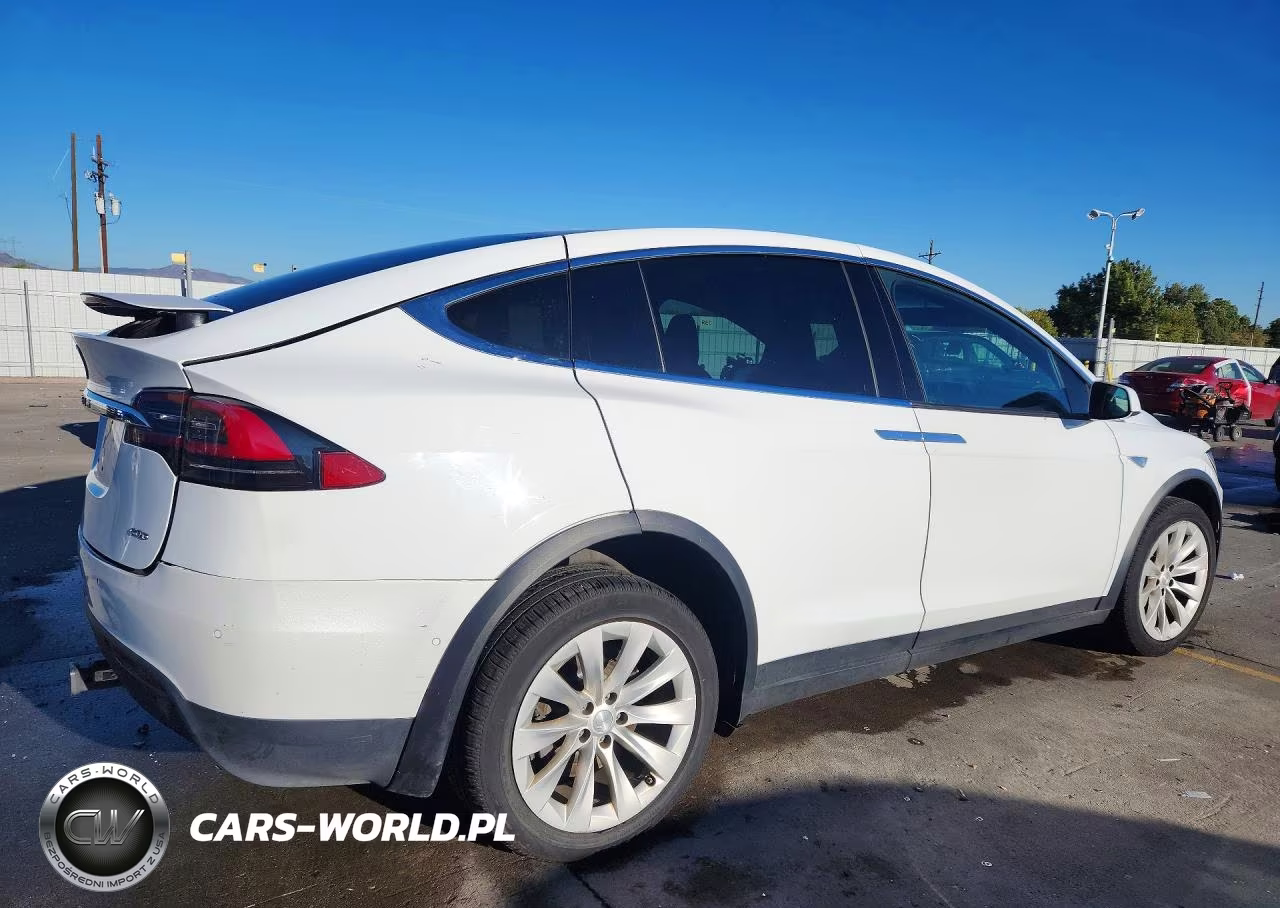 2016 Tesla Model X VIN:5YJXCBE29GF021906 - 3