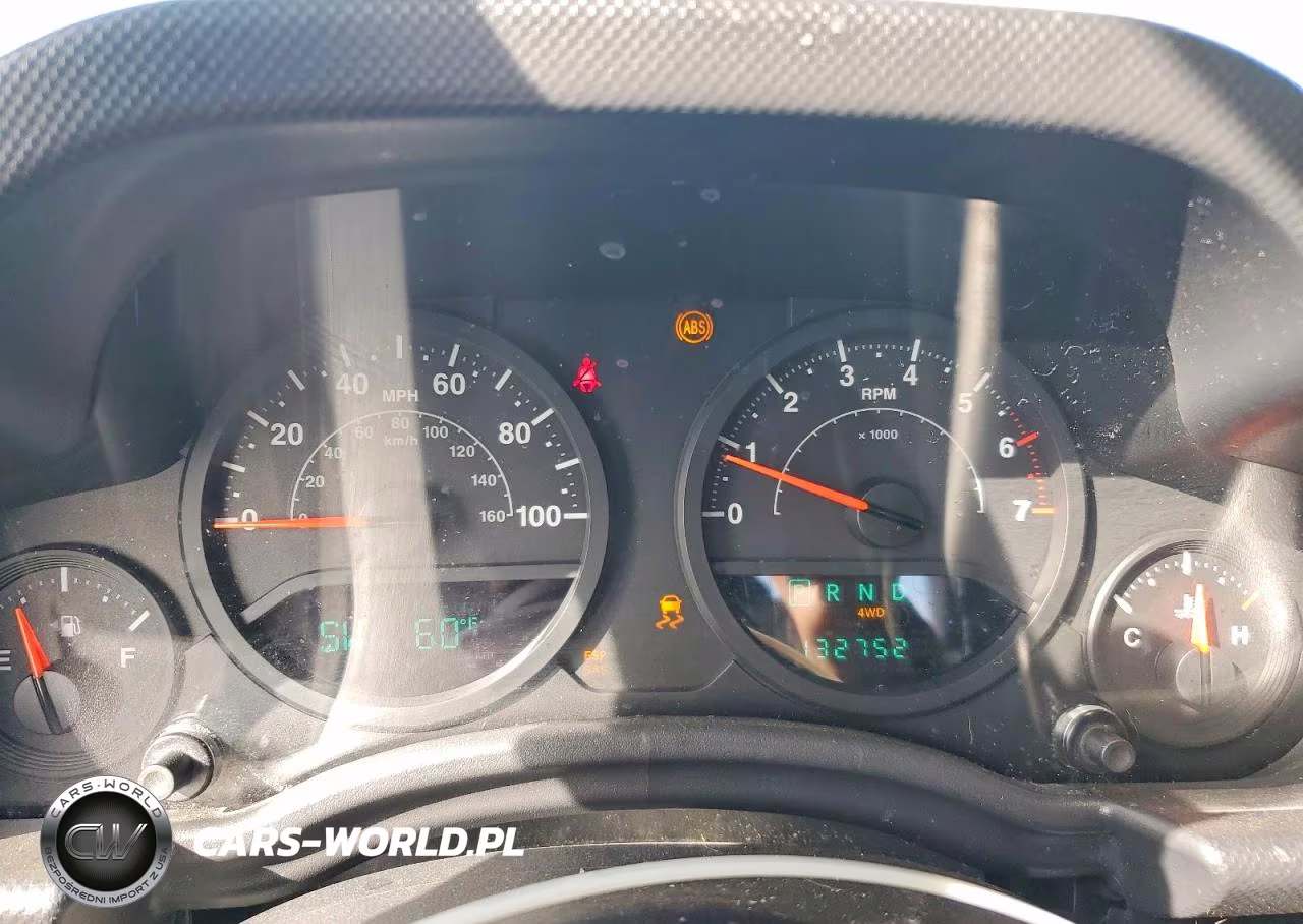 2007 Jeep Wrangler X VIN:1J4GA39187L193669 - 9