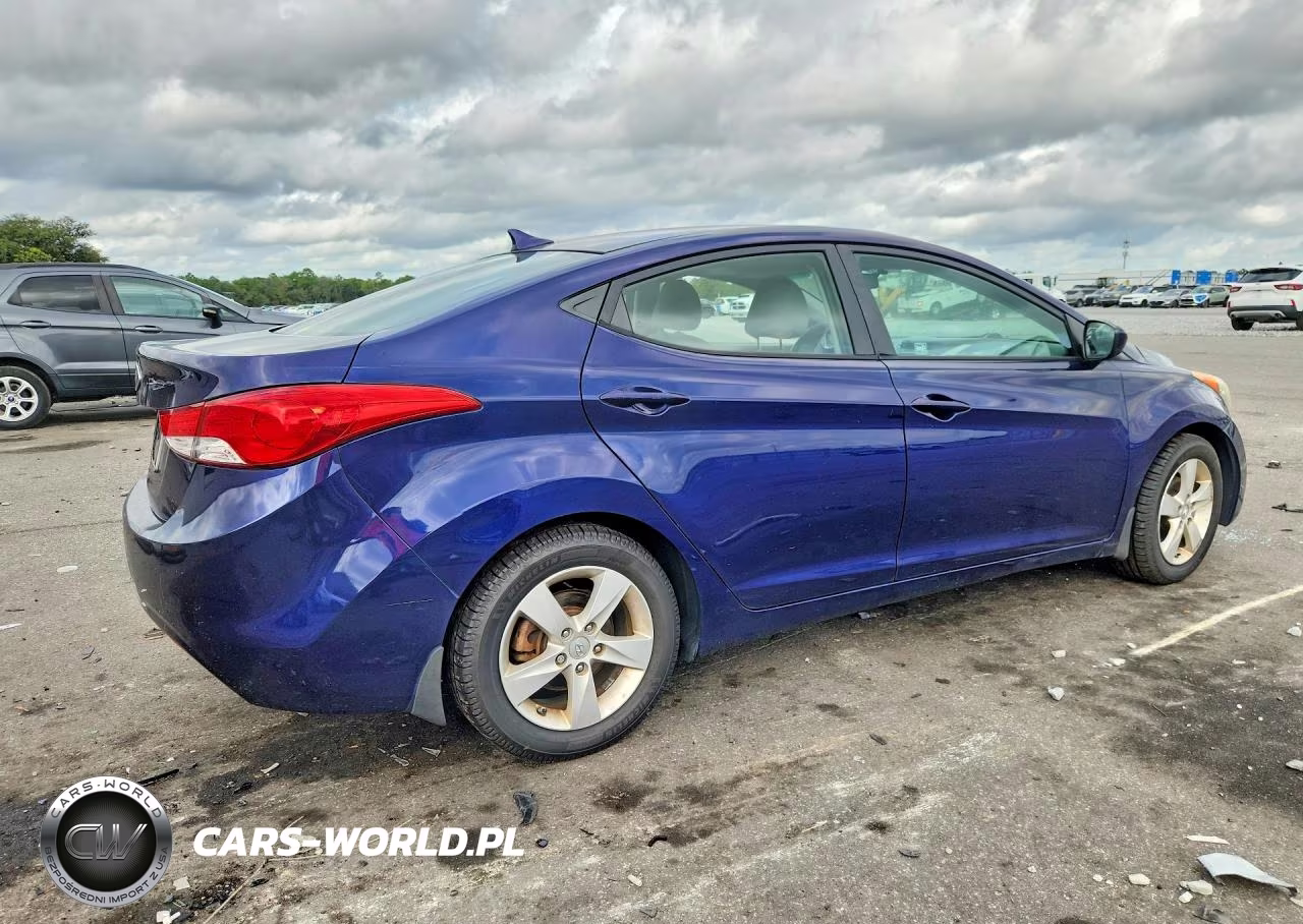 2013 Hyundai Elantra Gls VIN:5NPDH4AE2DH273512 - 3
