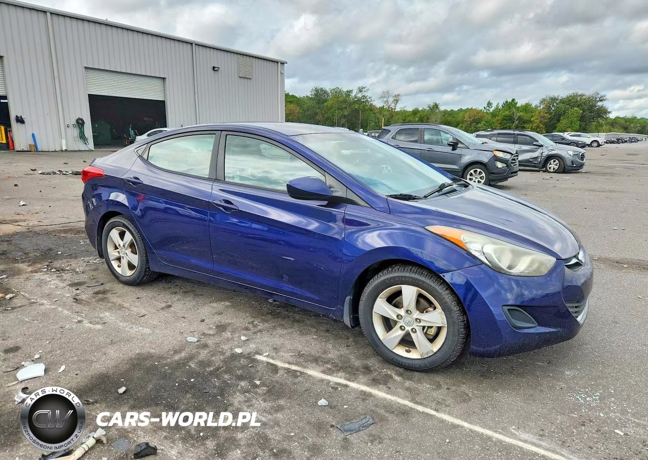2013 Hyundai Elantra Gls VIN:5NPDH4AE2DH273512 - 4