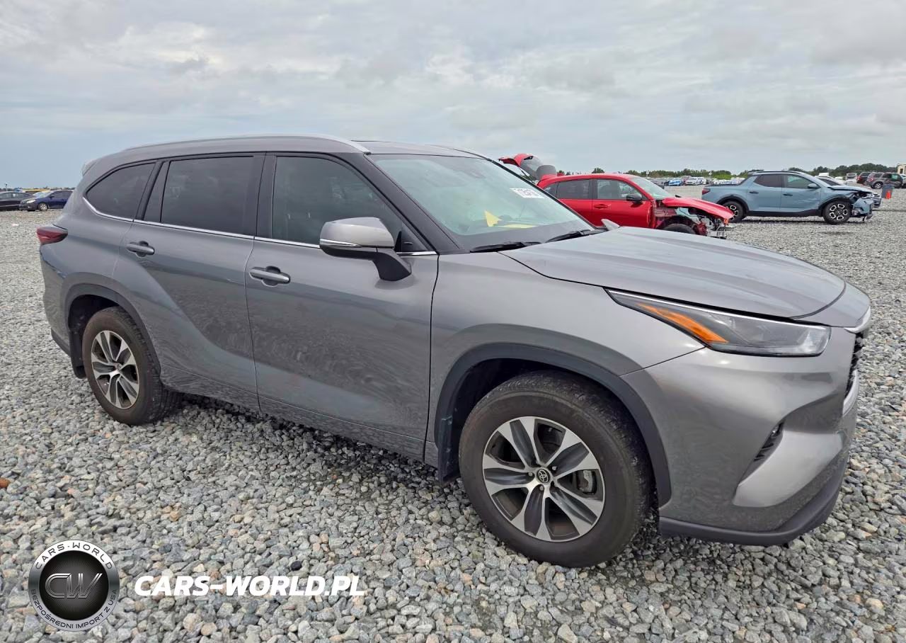 2026 Toyota Highlander Xle VIN:5TDKDRBHXTS604211 - 4