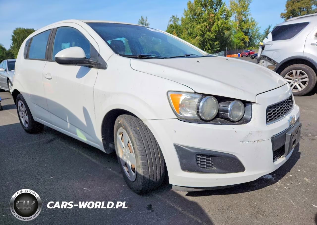 2016 Chevrolet Sonic Ls VIN:1G1JA6SG2G4174775 - 4