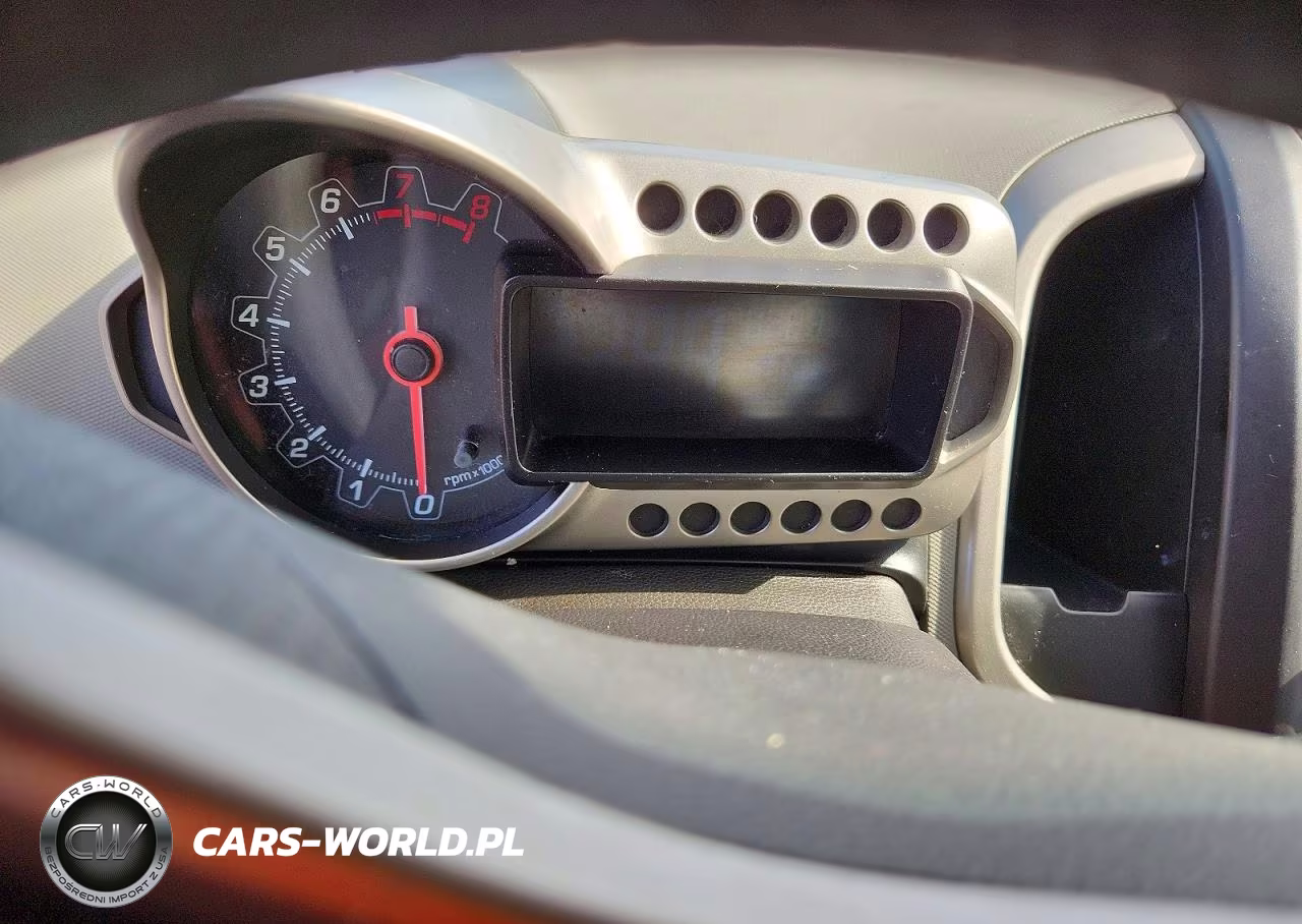 2016 Chevrolet Sonic Ls VIN:1G1JA6SG2G4174775 - 9