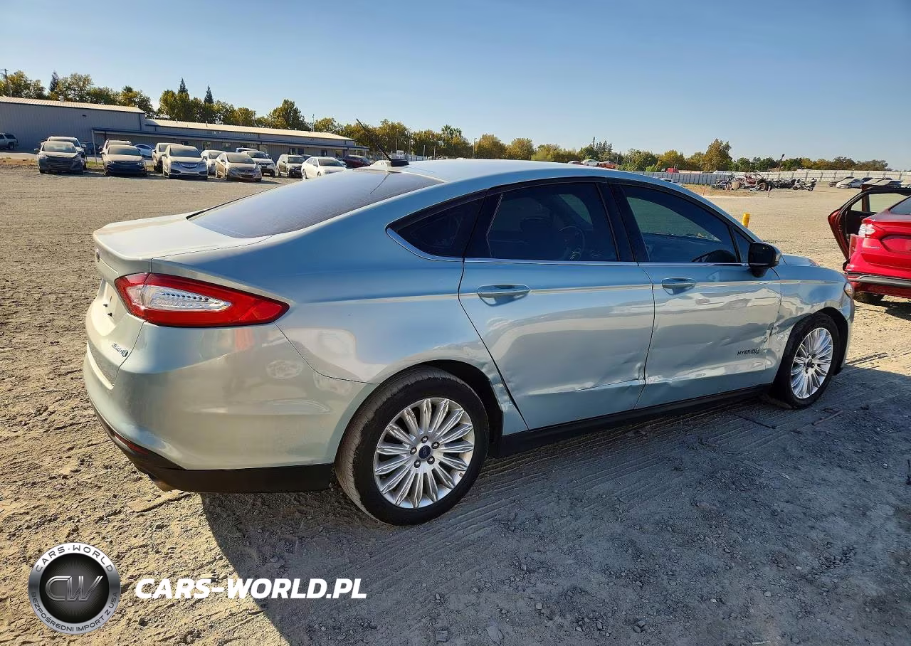 2014 Ford Fusion S Hybrid VIN:3FA6P0UU8ER131189 - 3