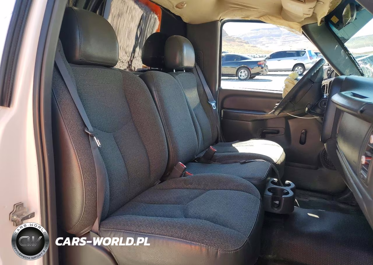 2005 Chevrolet Silverado VIN:1GCEC14X95Z120683 - 10