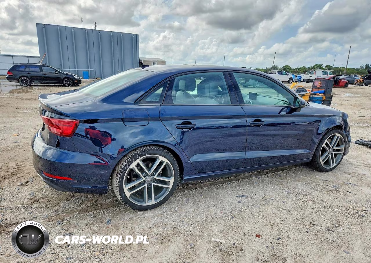 2019 Audi A3 Premium VIN:WAUAUGFF2KA095569 - 3