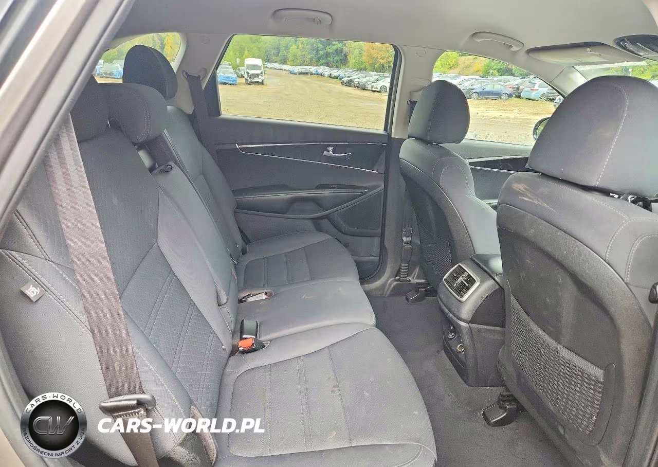 2019 Kia Sorento Lx V6 VIN:5XYPGDA52KG540085 - 11