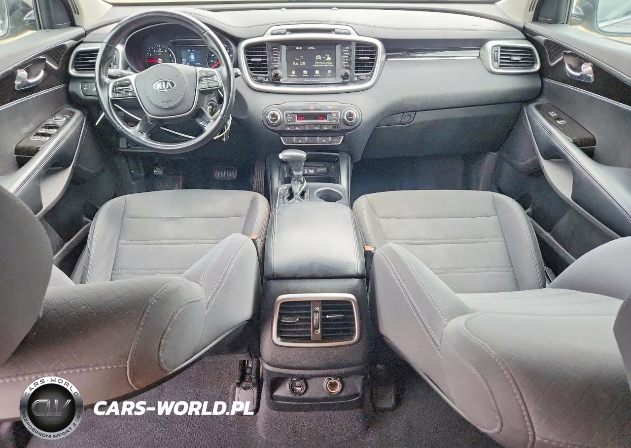 2019 Kia Sorento Lx V6 VIN:5XYPGDA52KG540085 - 8