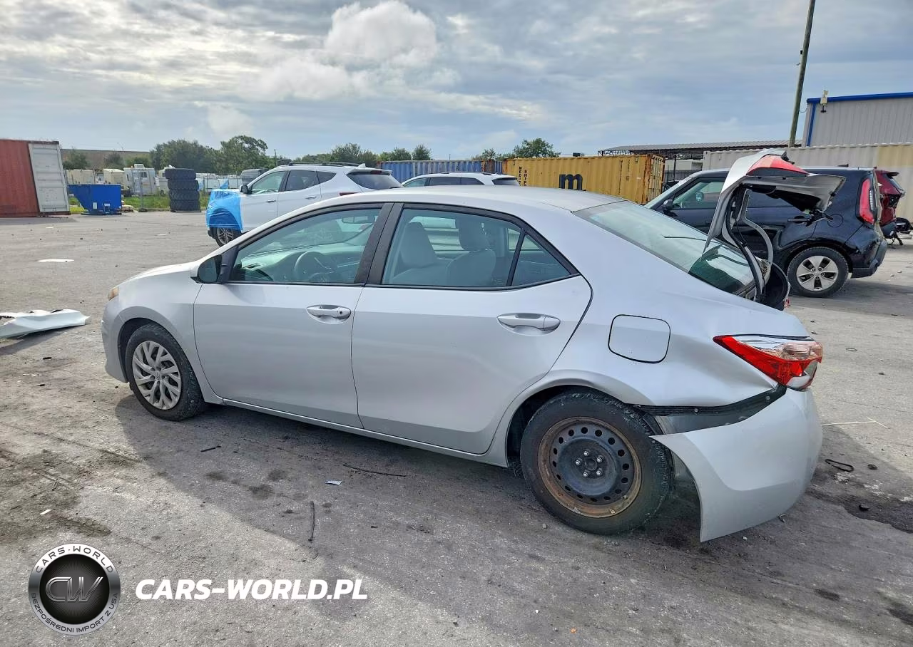 2018 Toyota Corolla Le VIN:2T1BURHE1JC040483 - 2