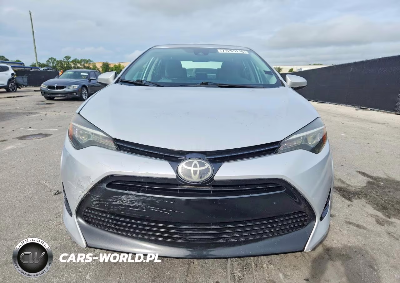 2018 Toyota Corolla Le VIN:2T1BURHE1JC040483 - 5