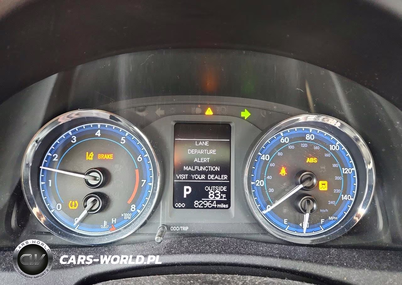 2018 Toyota Corolla Le VIN:2T1BURHE1JC040483 - 9