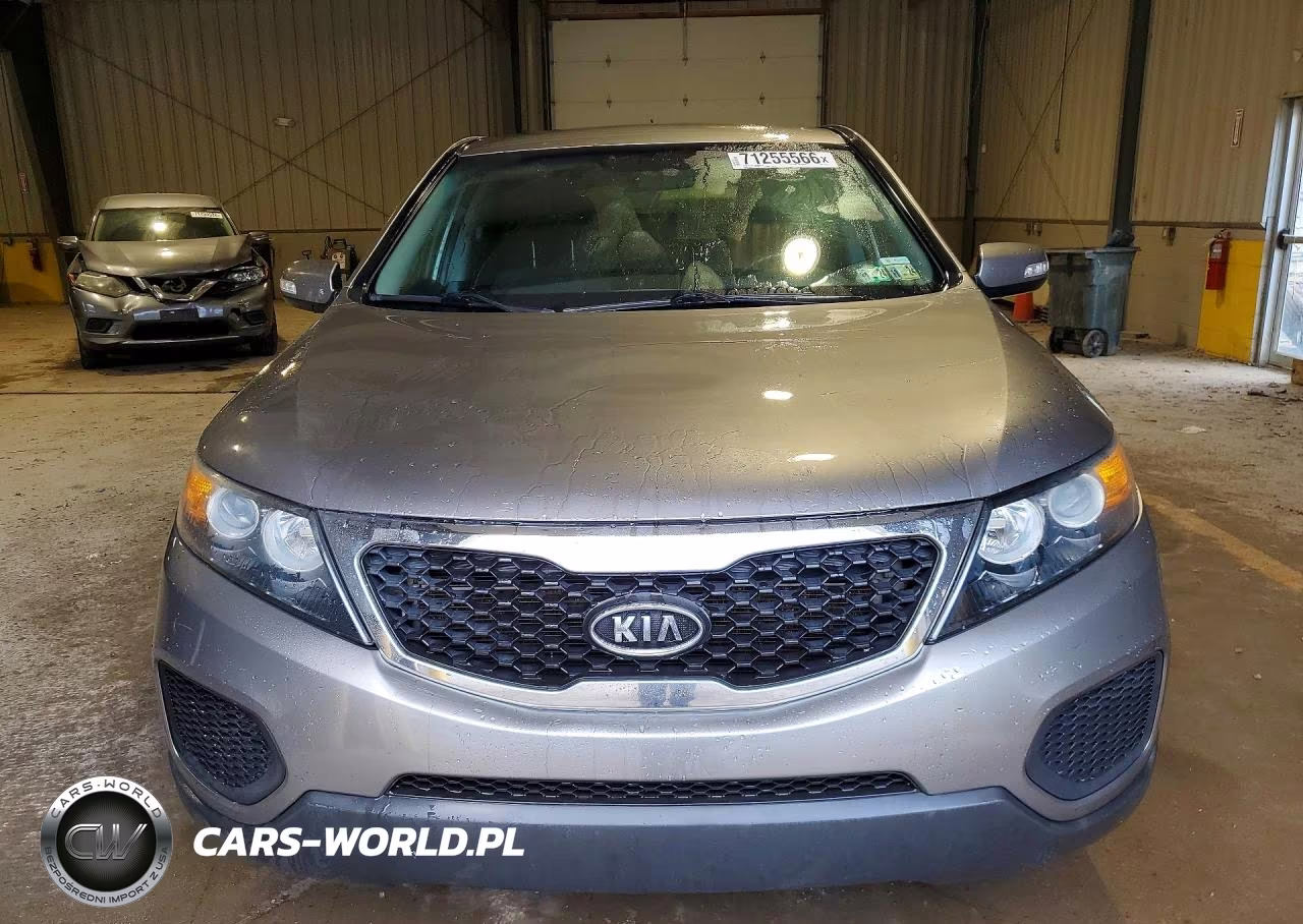 2013 Kia Sorento Lx VIN:5XYKTCA60DG394152 - 5