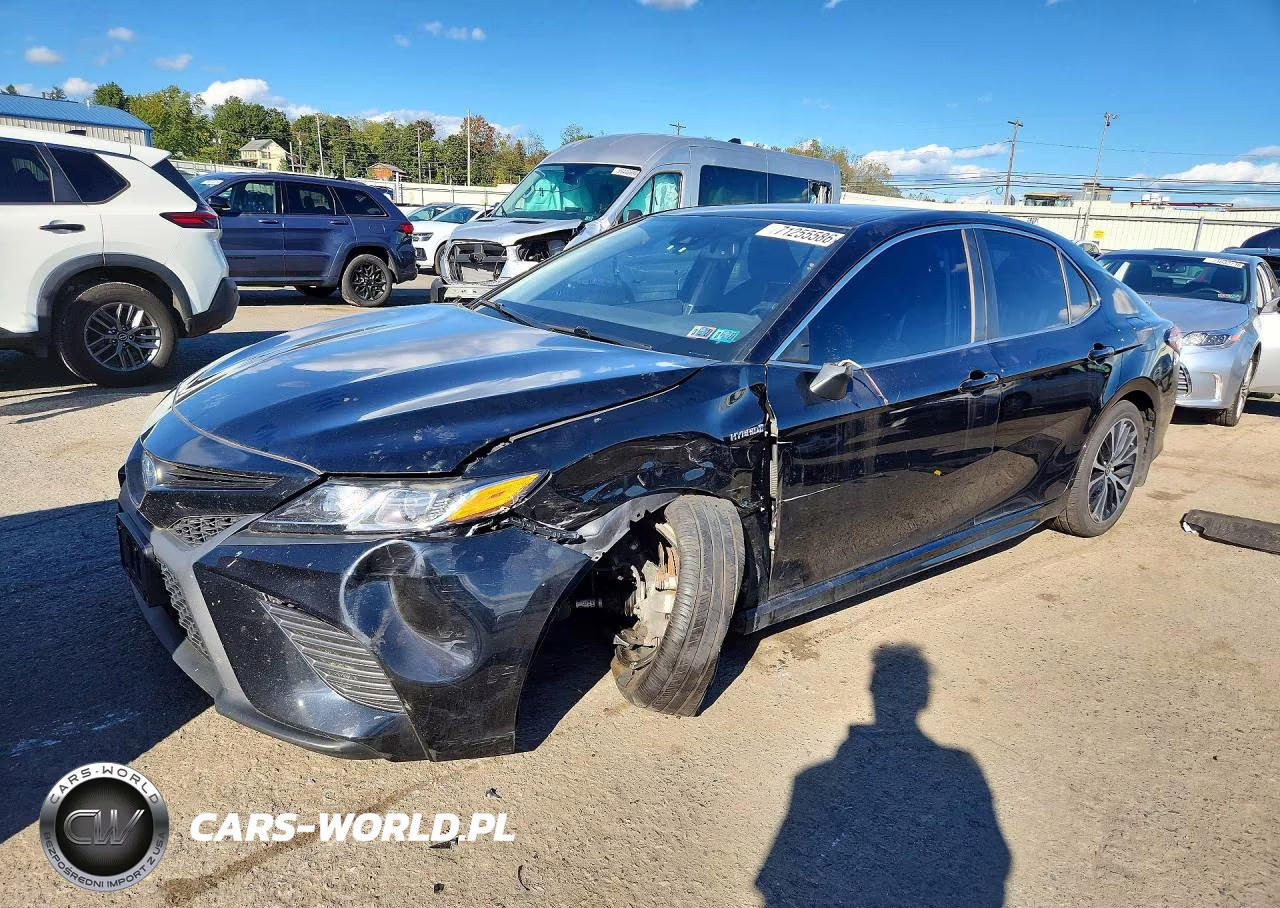 2020 Toyota Camry Se