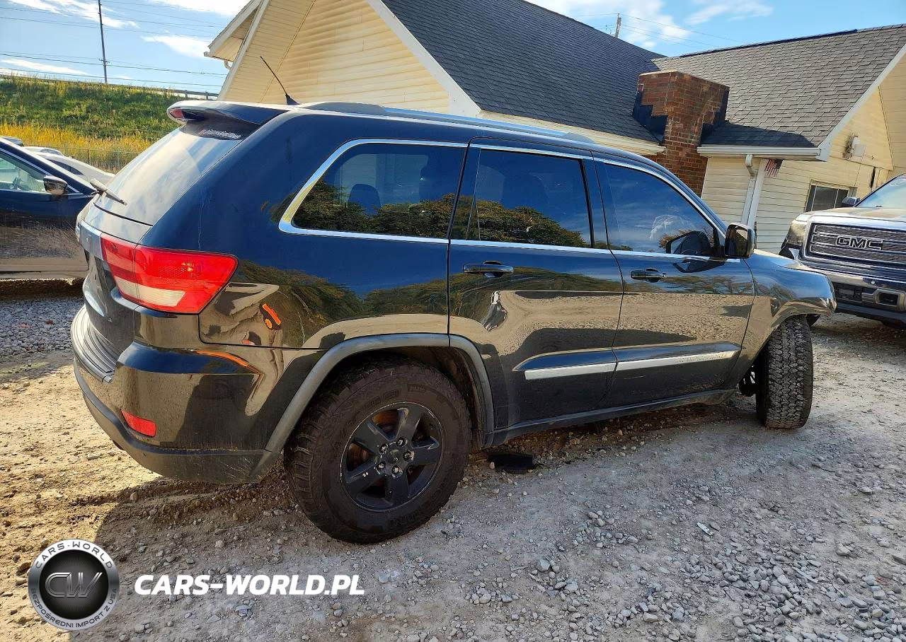 2012 Jeep Grand Cherokee Laredo VIN:1C4RJFAG3CC222649 - 3