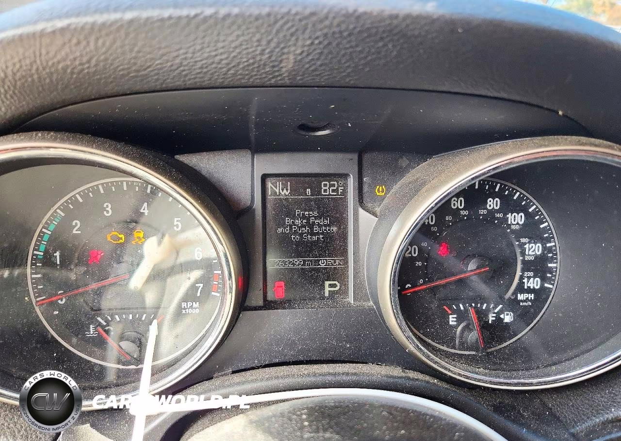 2012 Jeep Grand Cherokee Laredo VIN:1C4RJFAG3CC222649 - 9