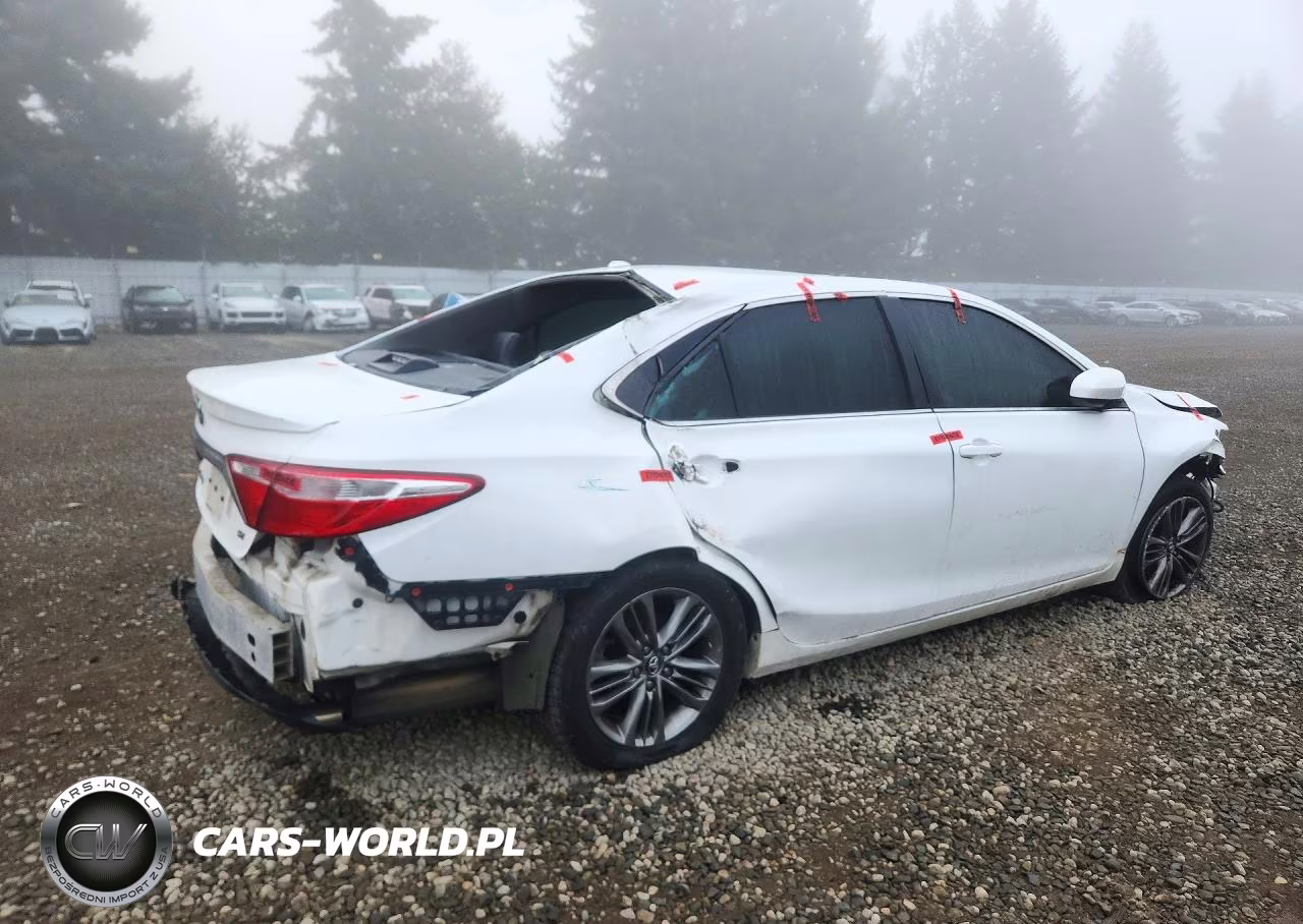 2017 Toyota Camry Se VIN:4T1BF1FK5HU372424 - 3