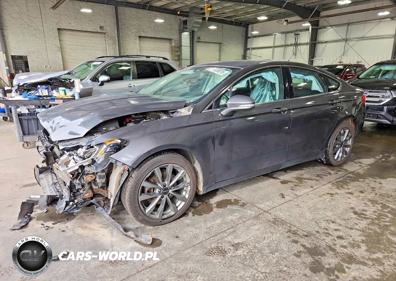 2015 Ford Fusion Se – zdjęcie 1 z 13