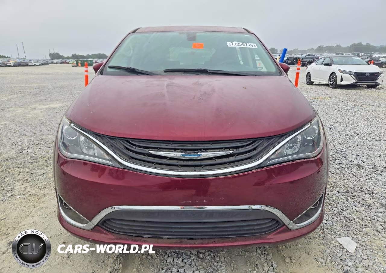 2018 Chrysler Pacifica Hybrid Touring Plus VIN:2C4RC1H71JR236606 - 5
