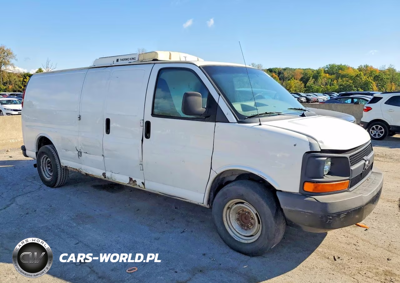 2012 Chevrolet Express G2500 VIN:1GCWGGCA0C1152720 - 4