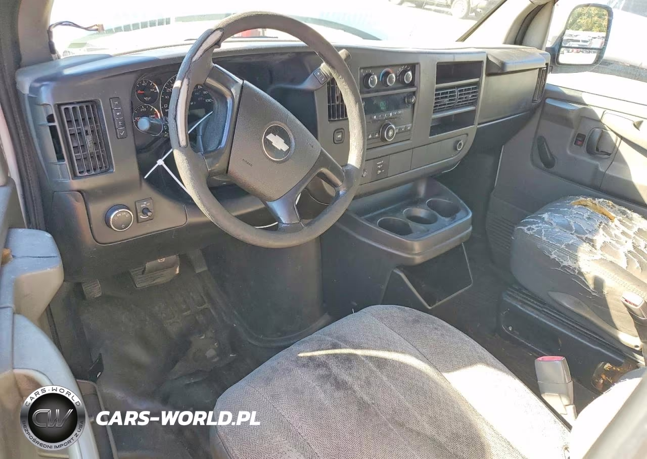 2012 Chevrolet Express G2500 VIN:1GCWGGCA0C1152720 - 8