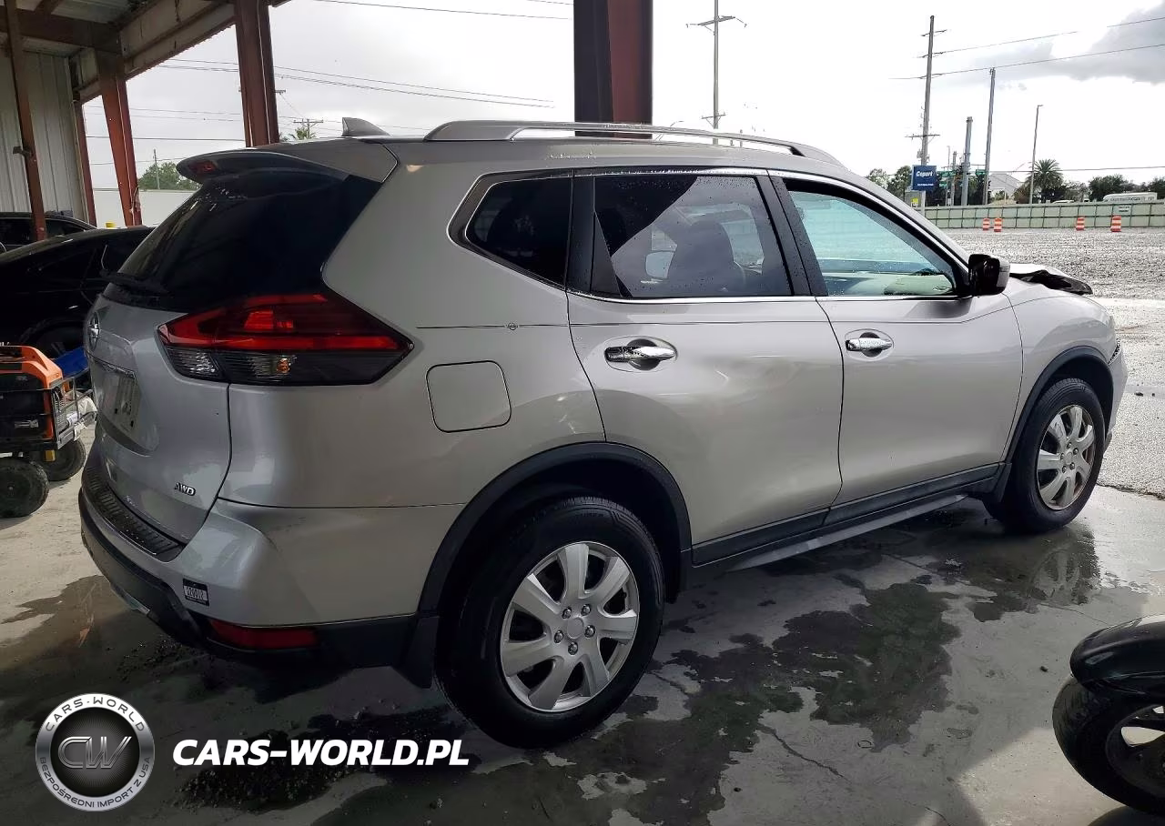 2017 Nissan Rogue S VIN:JN8AT2MV5HW010629 - 3