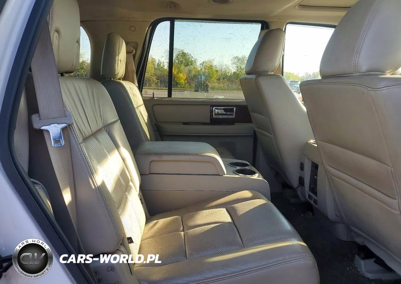 2011 Lincoln Navigator VIN:5LMJJ2J59BEJ07005 - 11