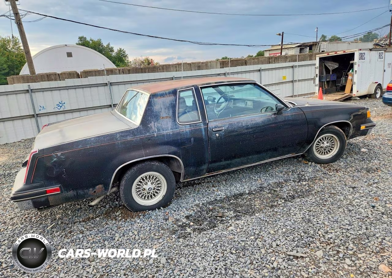 1987 Oldsmobile Cutlass Supreme VIN:1G3GR11Y5HP324630 - 3