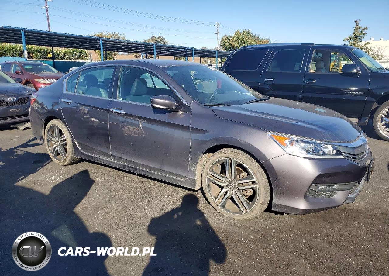 2017 Honda Accord Sport Special Edition VIN:1HGCR2F14HA286926 - 4