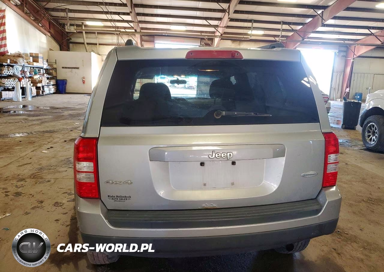 2014 Jeep Patriot Latitude VIN:1C4NJRFB5ED847970 - 6