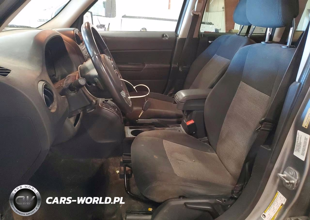 2014 Jeep Patriot Latitude VIN:1C4NJRFB5ED847970 - 7