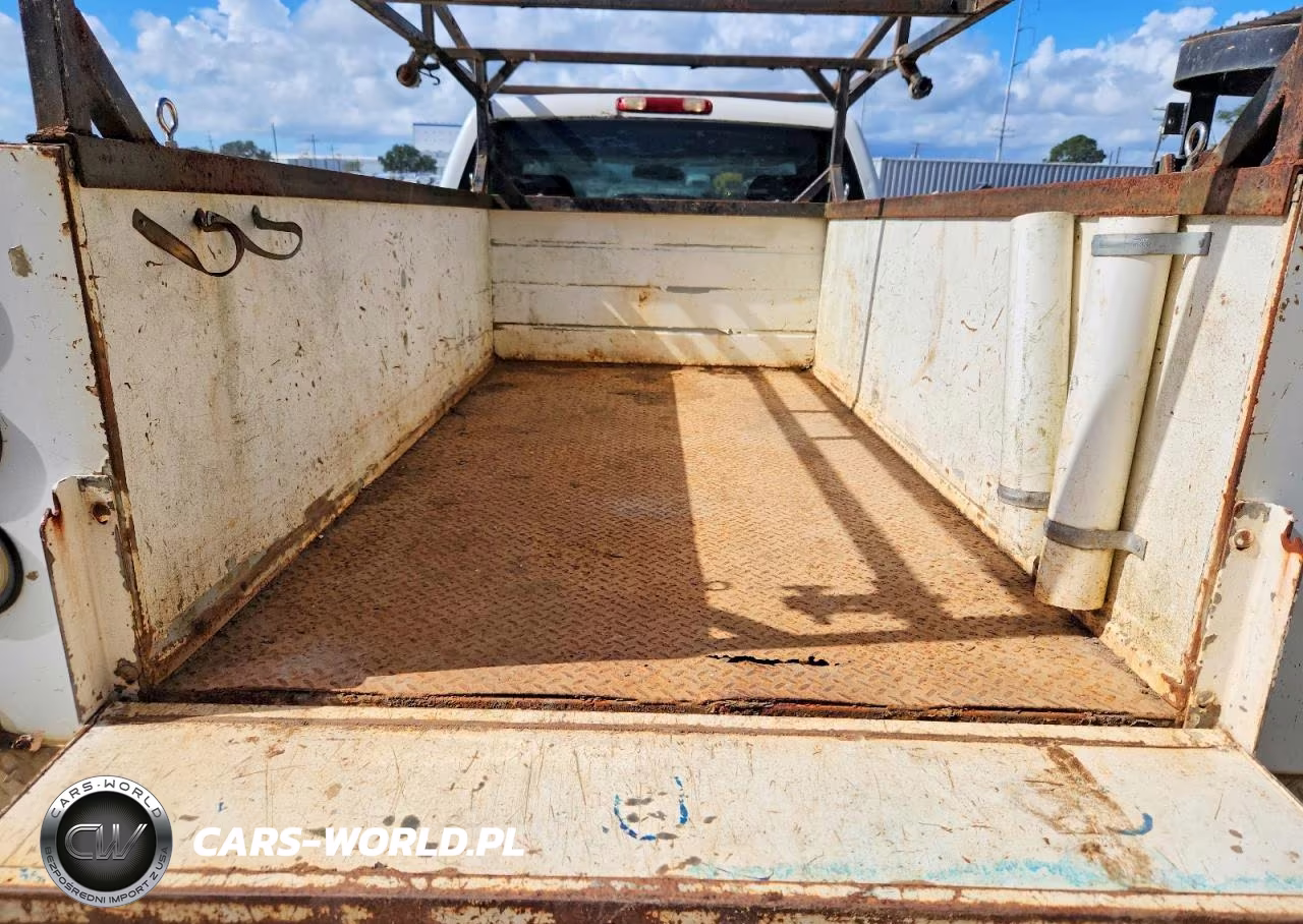 2006 Chevrolet Silverado C2500 Heavy Duty VIN:1GBHC24U16E236286 - 10