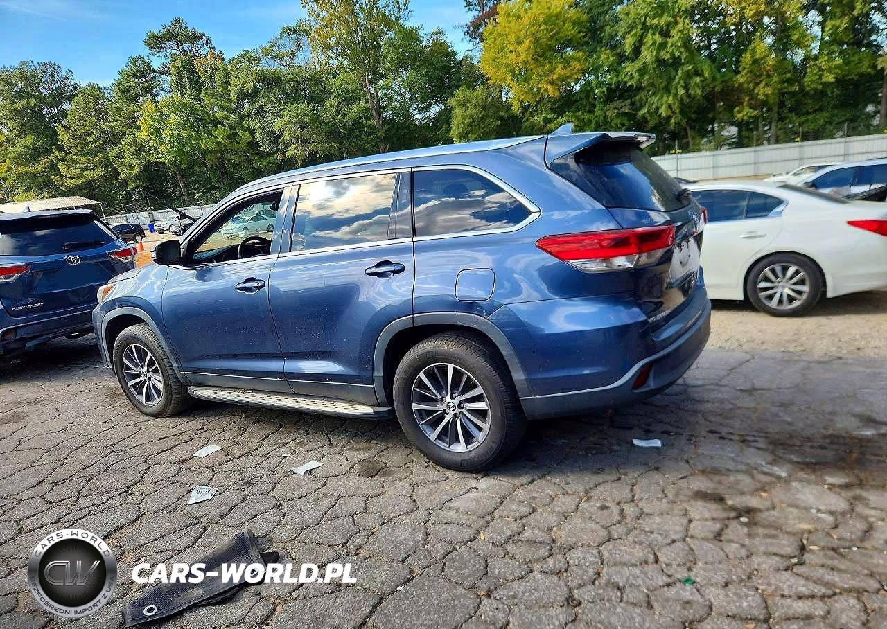 2019 Toyota Highlander Xle VIN:5TDKZRFH9KS333247 - 2