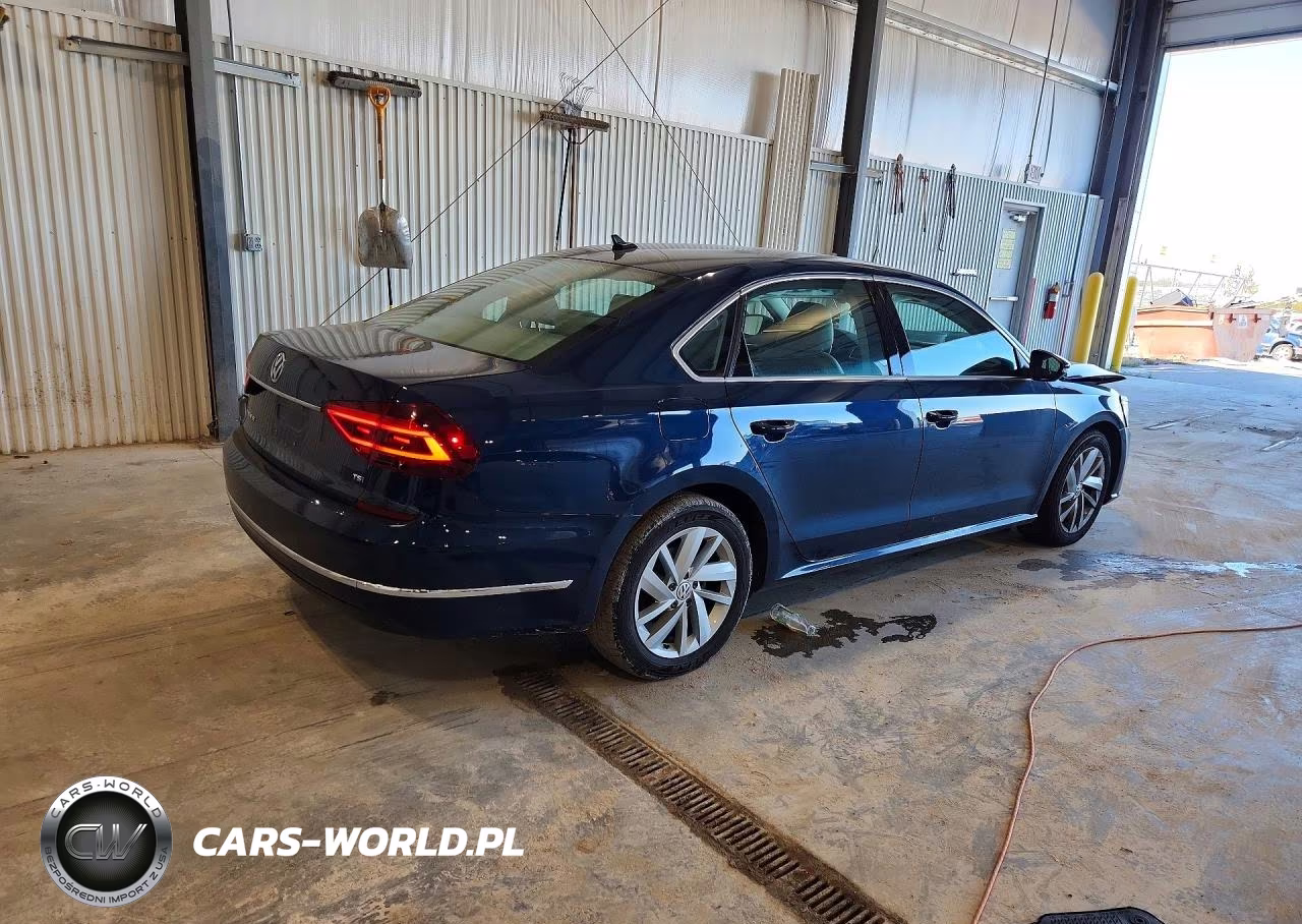 2018 Volkswagen Passat Se VIN:1VWBA7A33JC043378 - 3