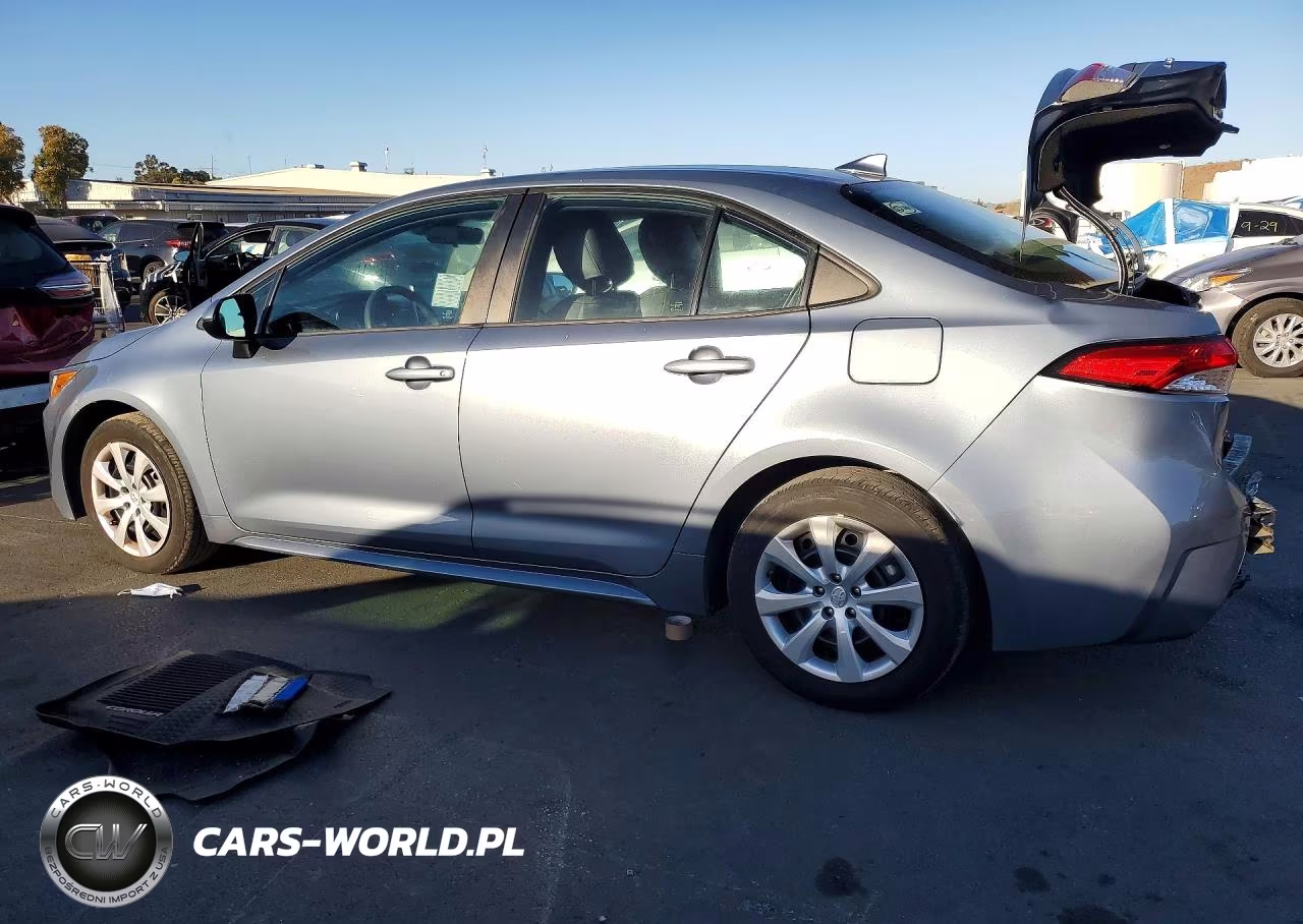 2020 Toyota Corolla Le VIN:5YFEPRAE3LP008622 - 2
