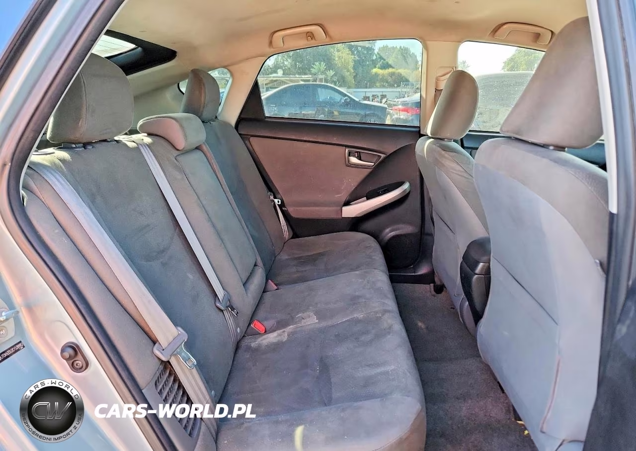 2012 Toyota Prius Two VIN:JTDKN3DU2C1538982 - 10
