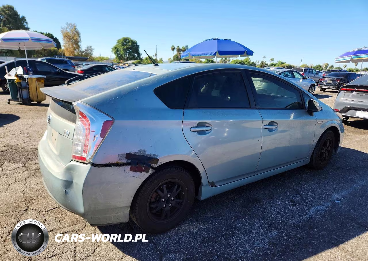 2012 Toyota Prius Two VIN:JTDKN3DU2C1538982 - 3