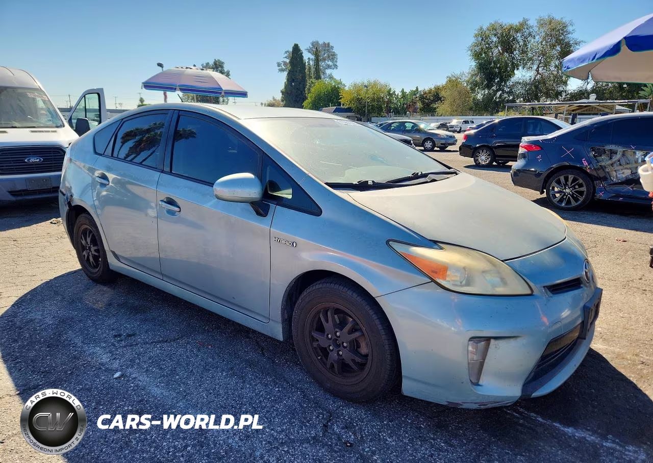 2012 Toyota Prius Two VIN:JTDKN3DU2C1538982 - 4