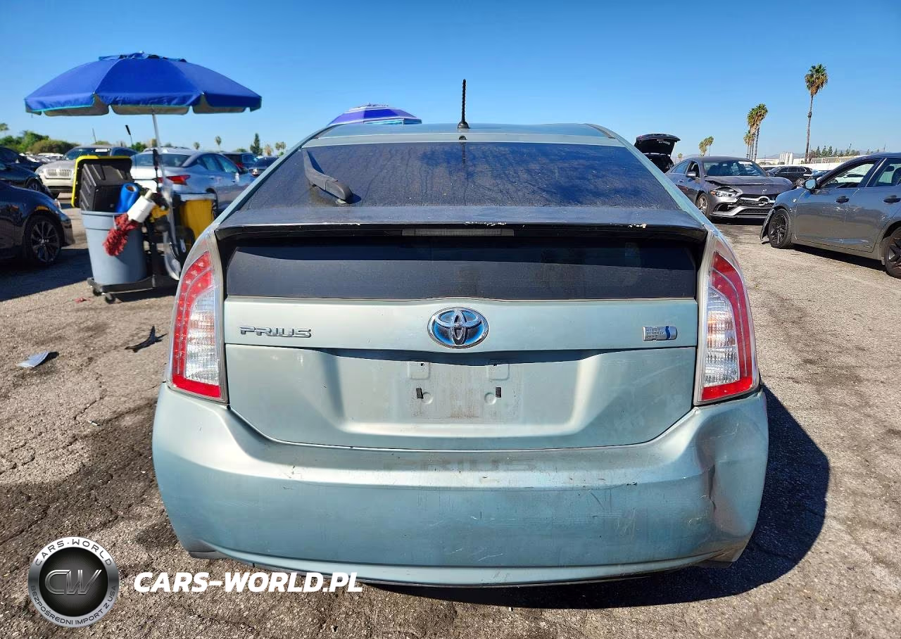 2012 Toyota Prius Two VIN:JTDKN3DU2C1538982 - 6
