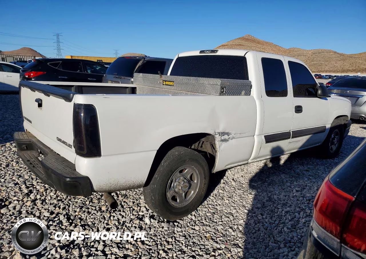 2003 Chevrolet Silverado C1500 VIN:2GCEC19V531105241 - 3
