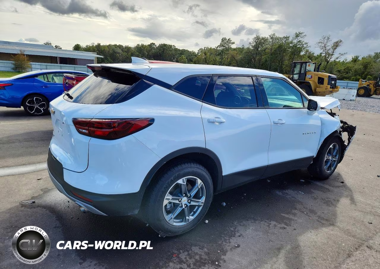 2025 Chevrolet Blazer 2Lt VIN:3GNKBCR42SS216915 - 3