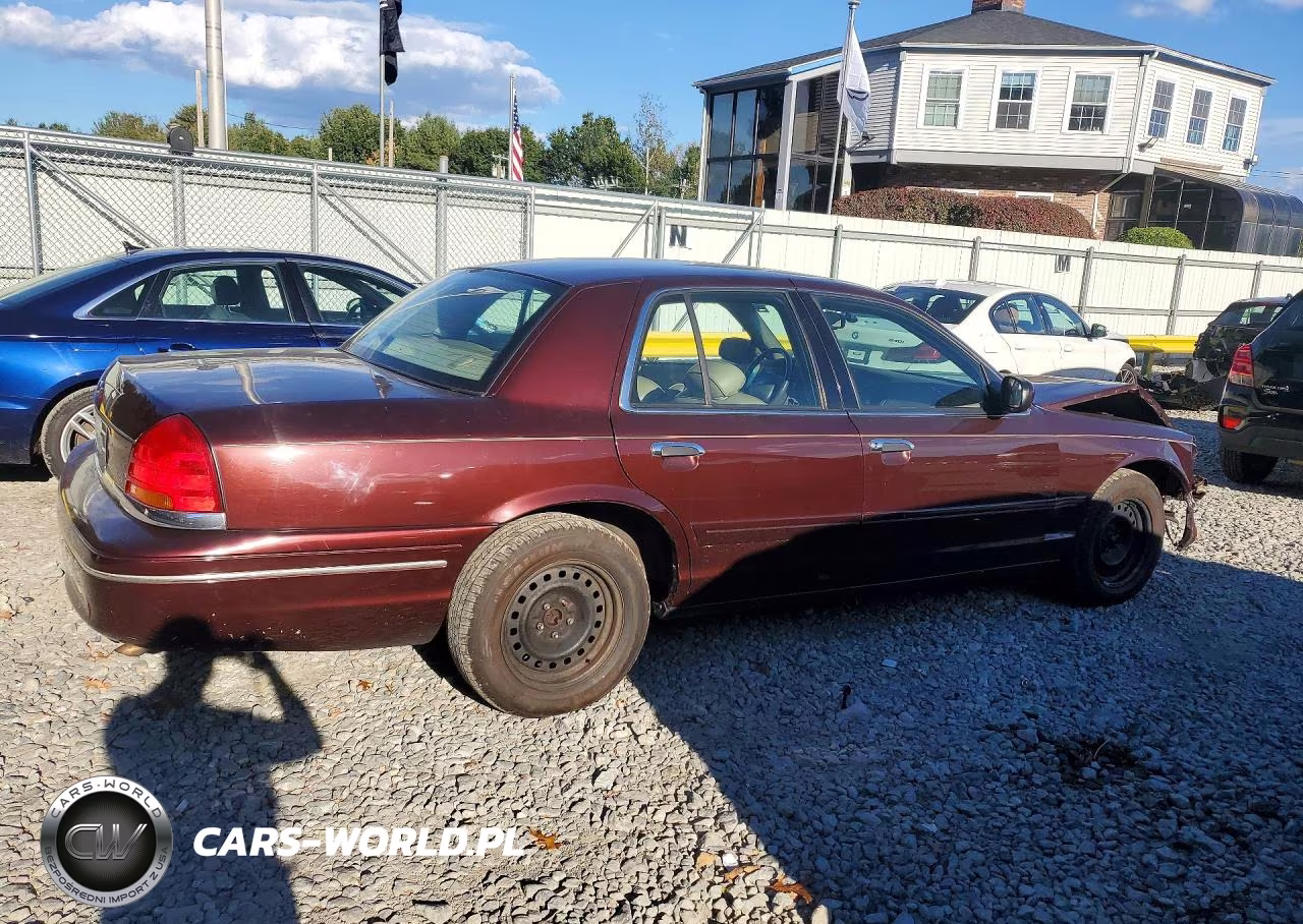 2001 Ford Crown Victoria Lx VIN:2FAFP74W21X151802 - 3