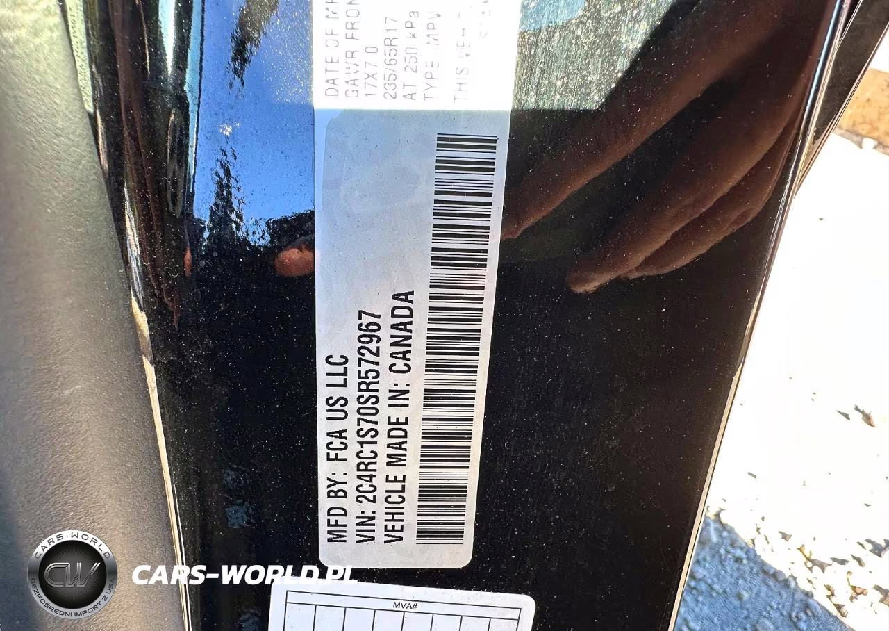 2025 Chrysler Pacifica Hybrid Select VIN:2C4RC1S70SR572967 - 10