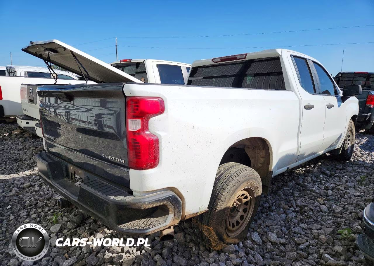 2019 Chevrolet Silverado C1500 VIN:1GCRWAEF5KZ175707 - 3
