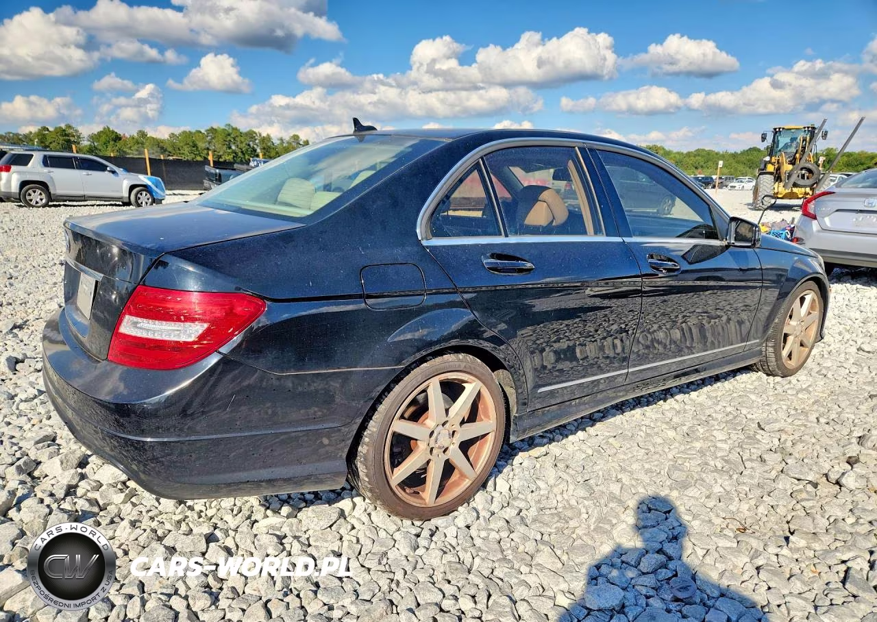 2013 Mercedes-Benz C 250 VIN:WDDGF4HB1DA766674 - 3
